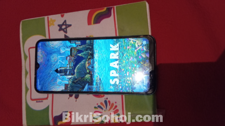 Tecno spark 8c